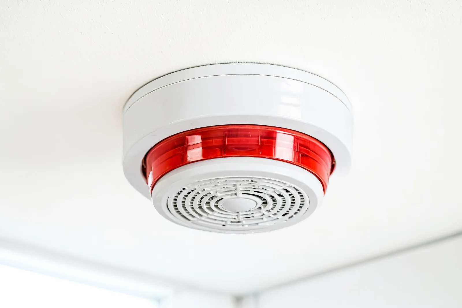 Rivelatore di fumo installato a soffitto